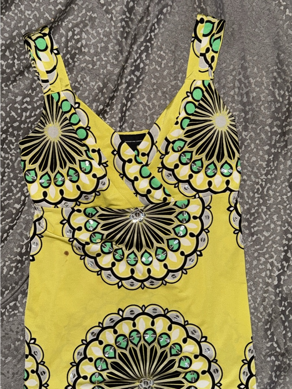 Yellow Floral Print Sleeveless V-Neck Women's Top